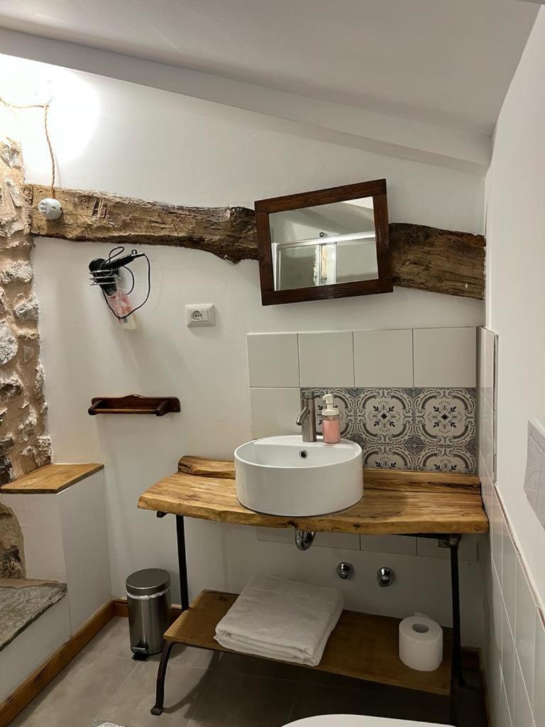 Bed and Breakfast Domus Vela Fornelli Exterior foto